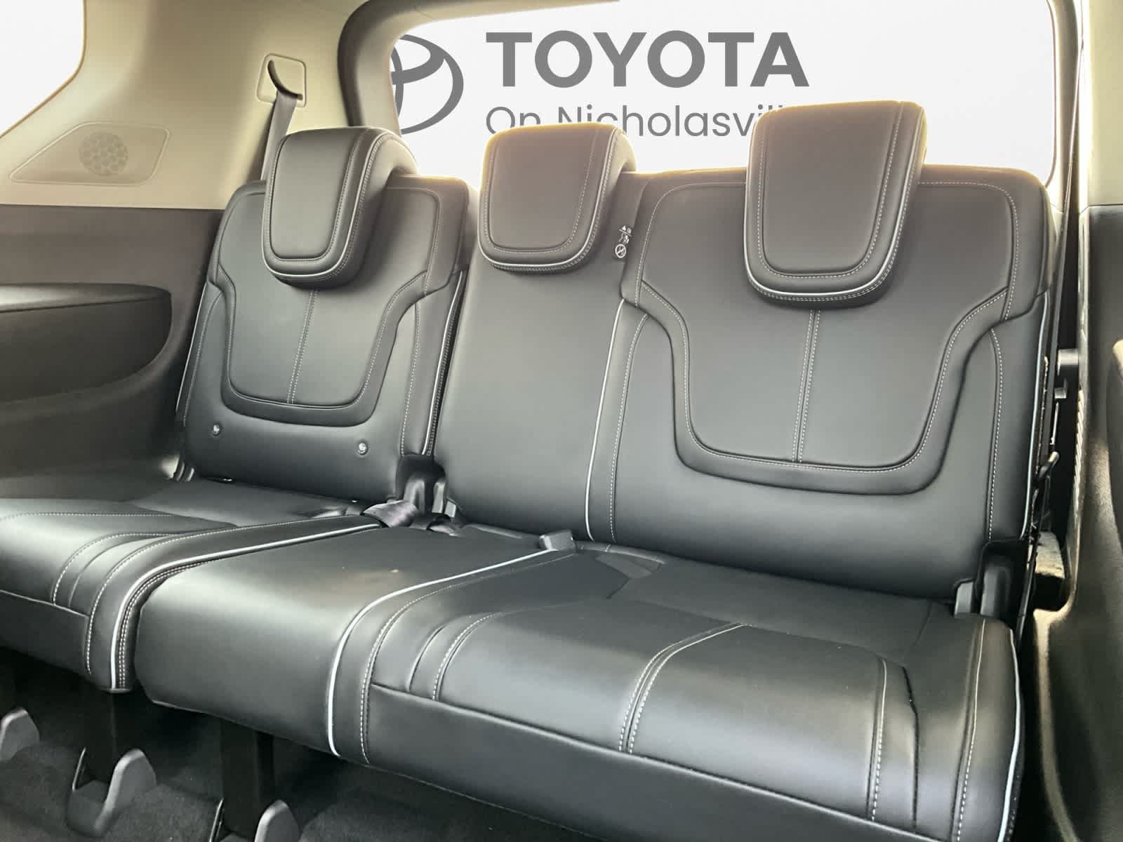 Used 2025 INFINITI QX80 Sensory w/ Exterior Package AWD/4WD image 23