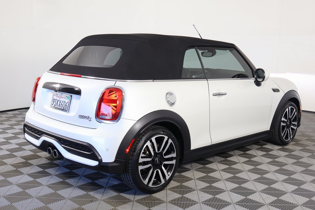 Certified 2024 MINI Cooper S FWD image 4