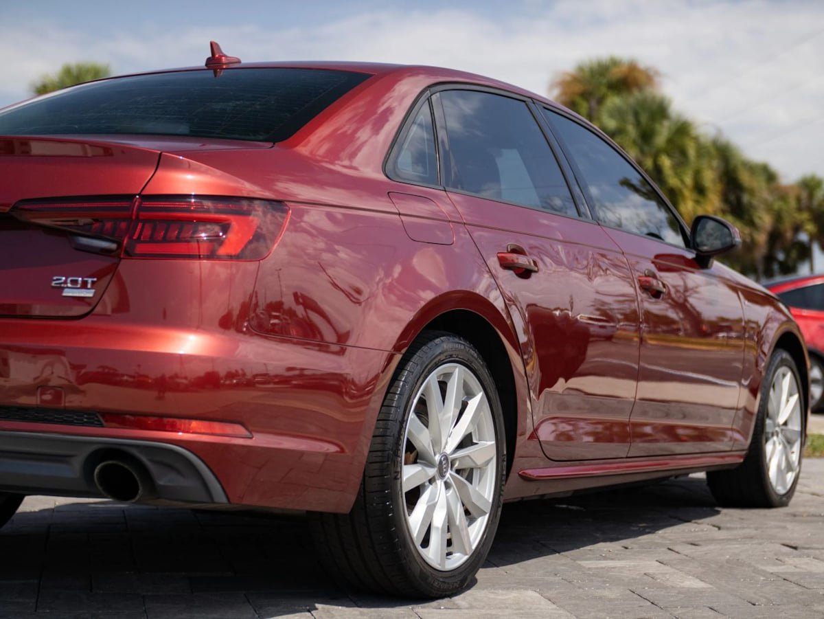 Used 2018 Audi A4 2.0T Ultra Premium w/ Convenience Package FWD image 14