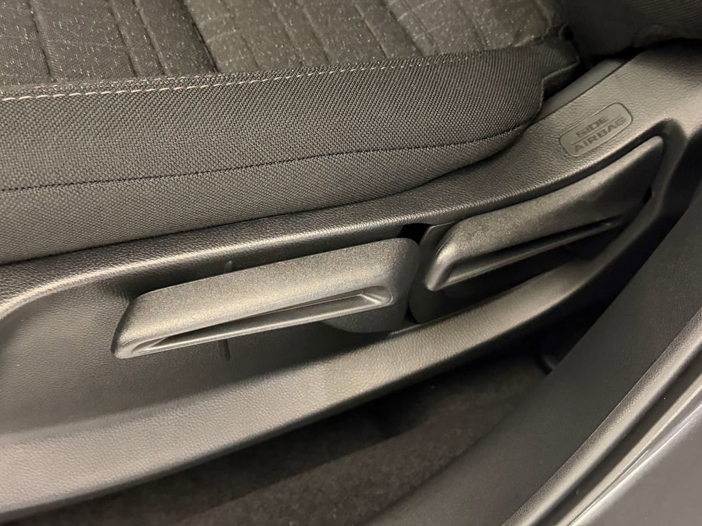 New 2026 Honda HR-V LX image 22