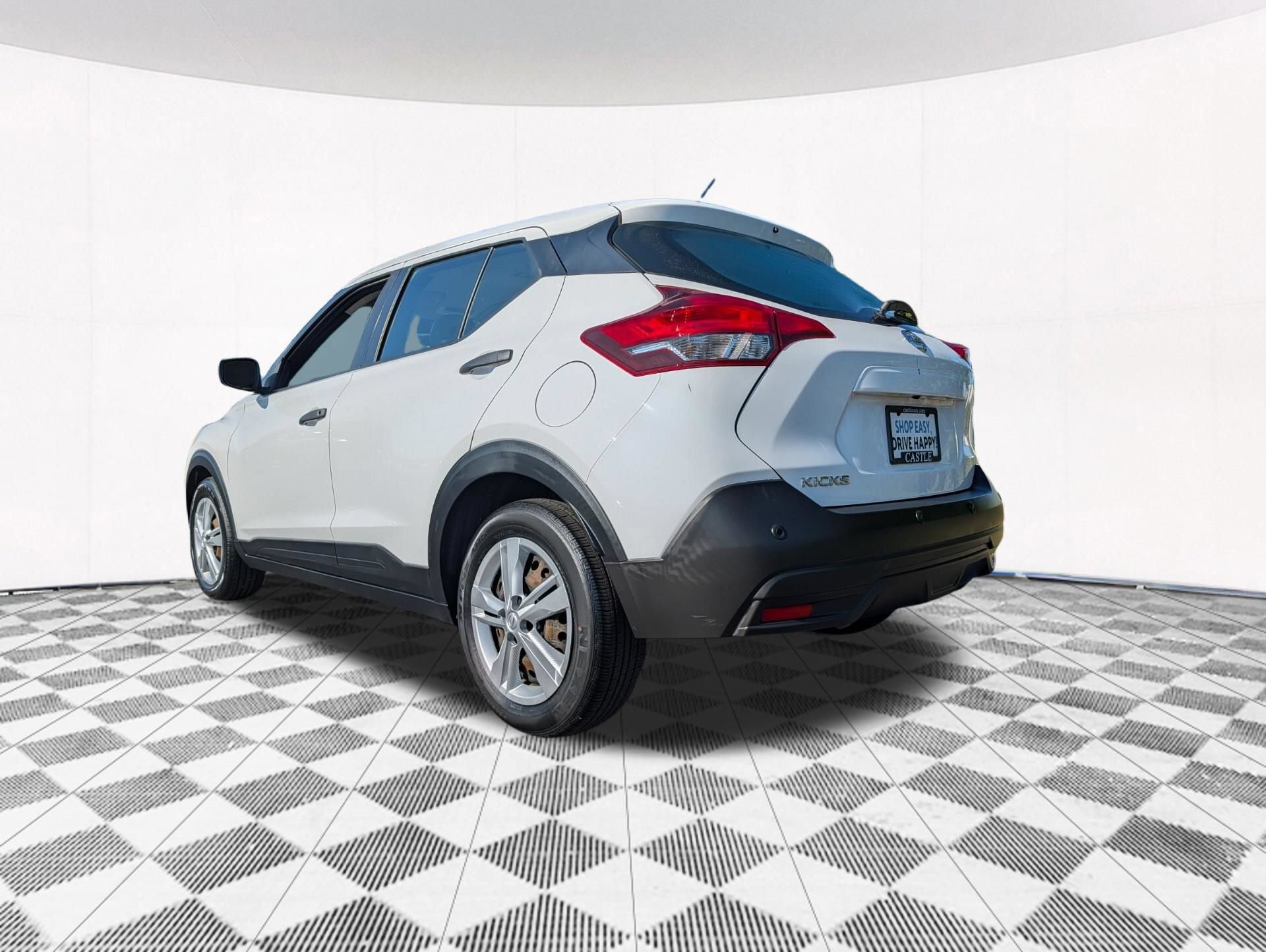 Used 2020 Nissan Kicks S FWD image 11