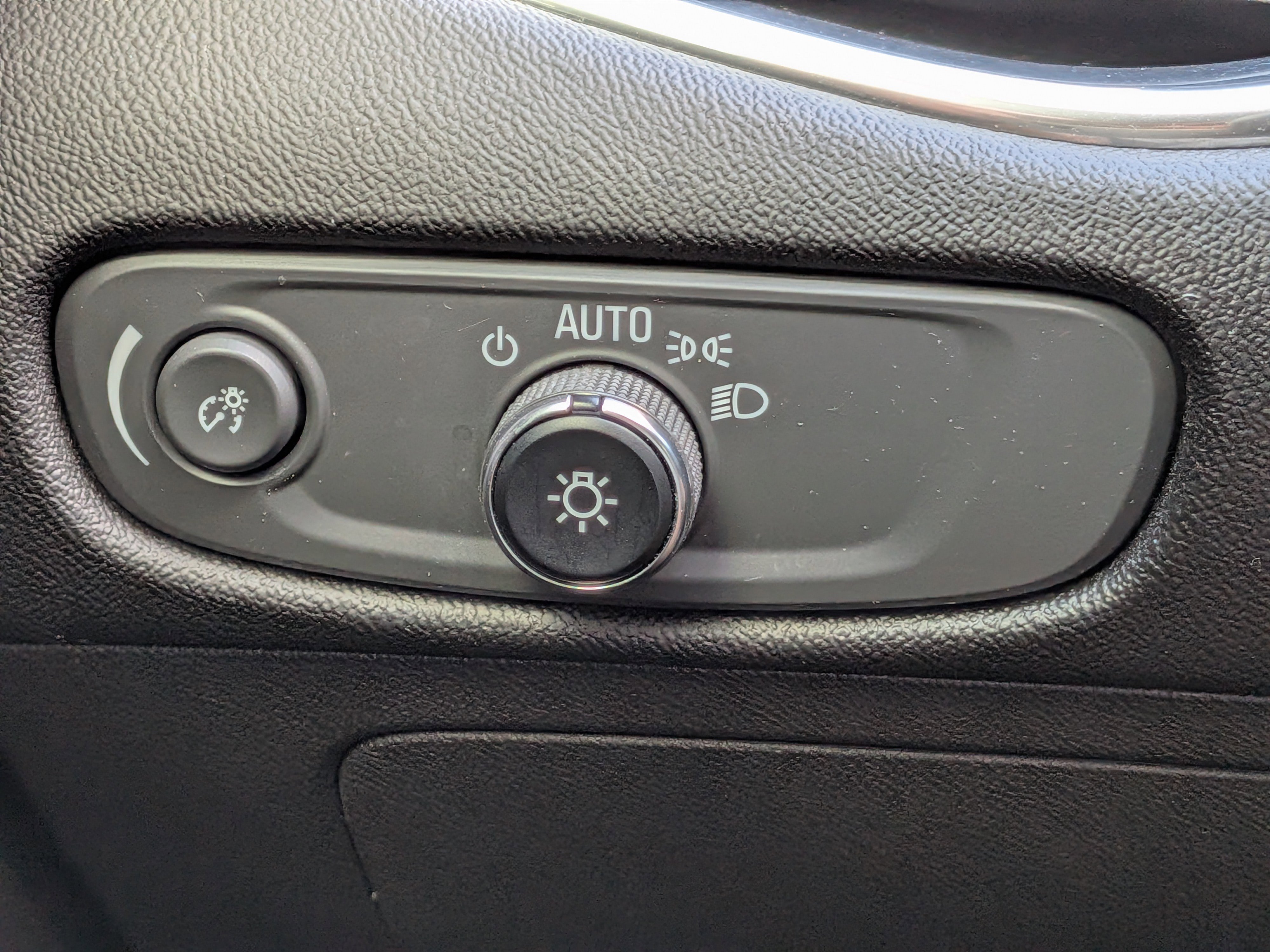 Certified 2022 Chevrolet Malibu Premier FWD image 23