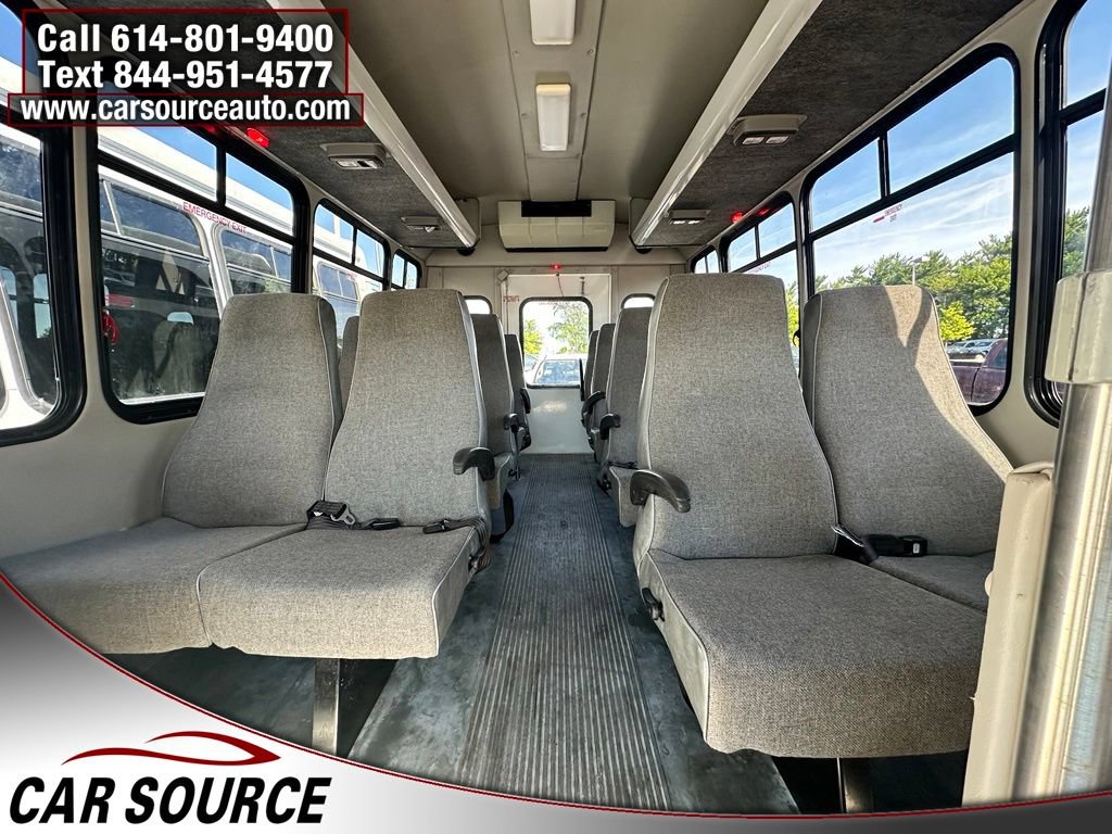 Used 2010 Ford E-350 and Econoline 350 Super Duty RWD image 5