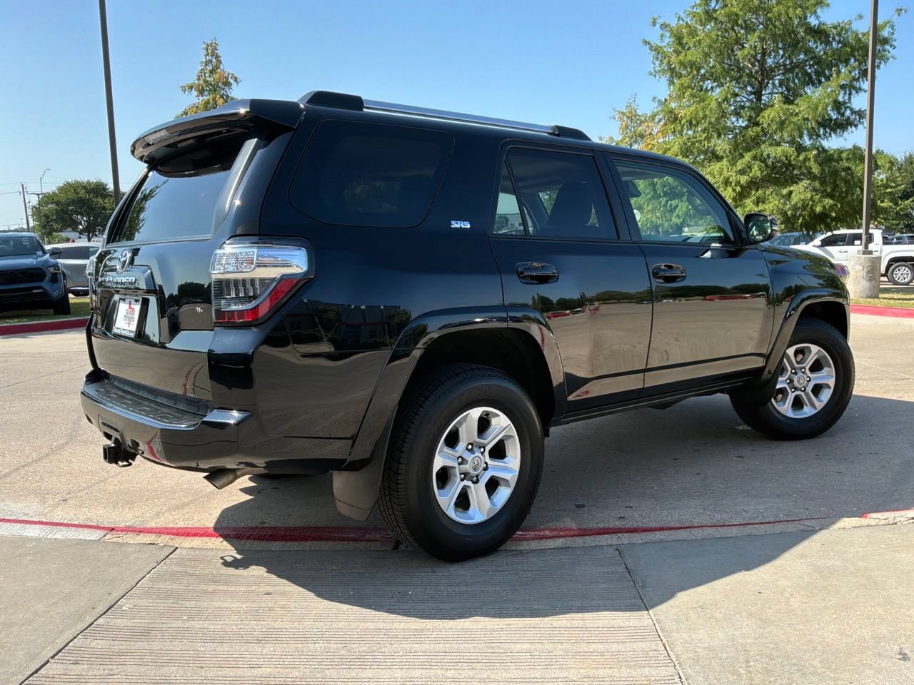 Used 2023 Toyota 4Runner SR5 Premium w/ Moonroof Package RWD image 6