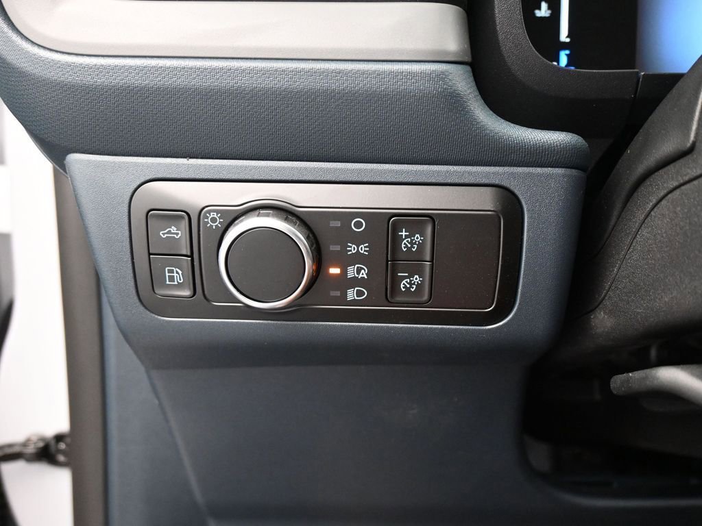 New 2025 Ford Maverick XL image 12