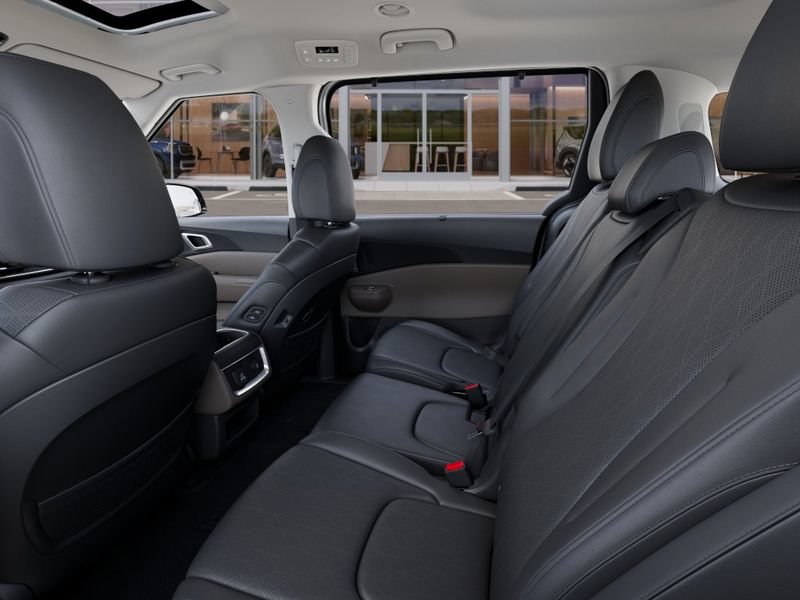 New 2027 Kia Carnival SX FWD image 18