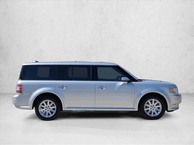 Used 2011 Ford Flex SEL w/ Rapid Spec Order Code FWD image 4