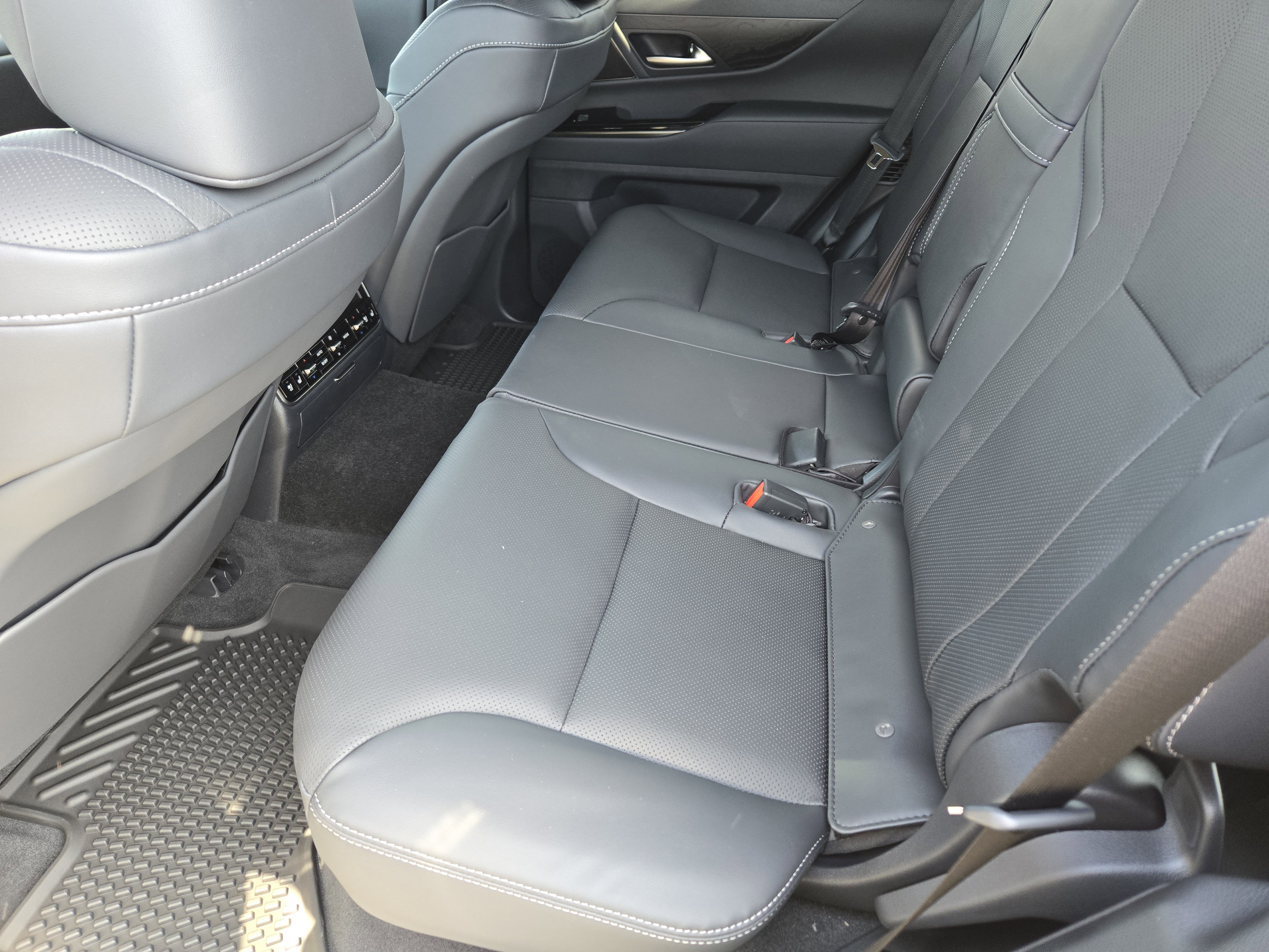 New 2026 Lexus LX 700h Luxury w/ Appearance Package image 20