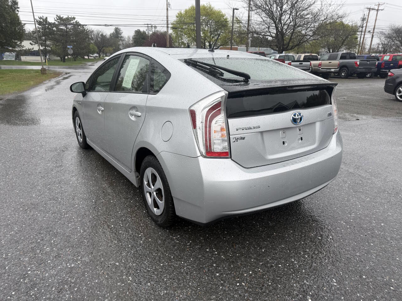 Used 2013 Toyota Prius Two FWD image 3