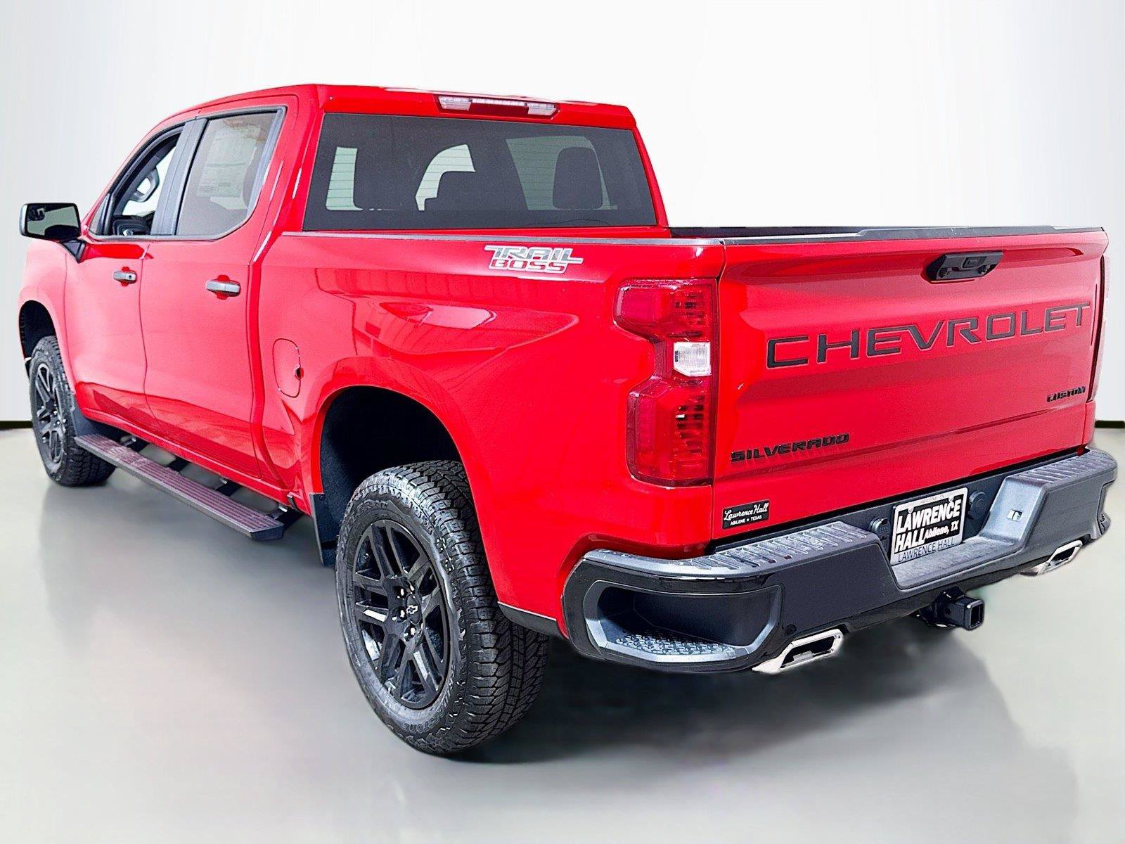 New 2026 Chevrolet Silverado 1500 Custom Trail Boss w/ LPO, Dark Essentials Package AWD/4WD image 3