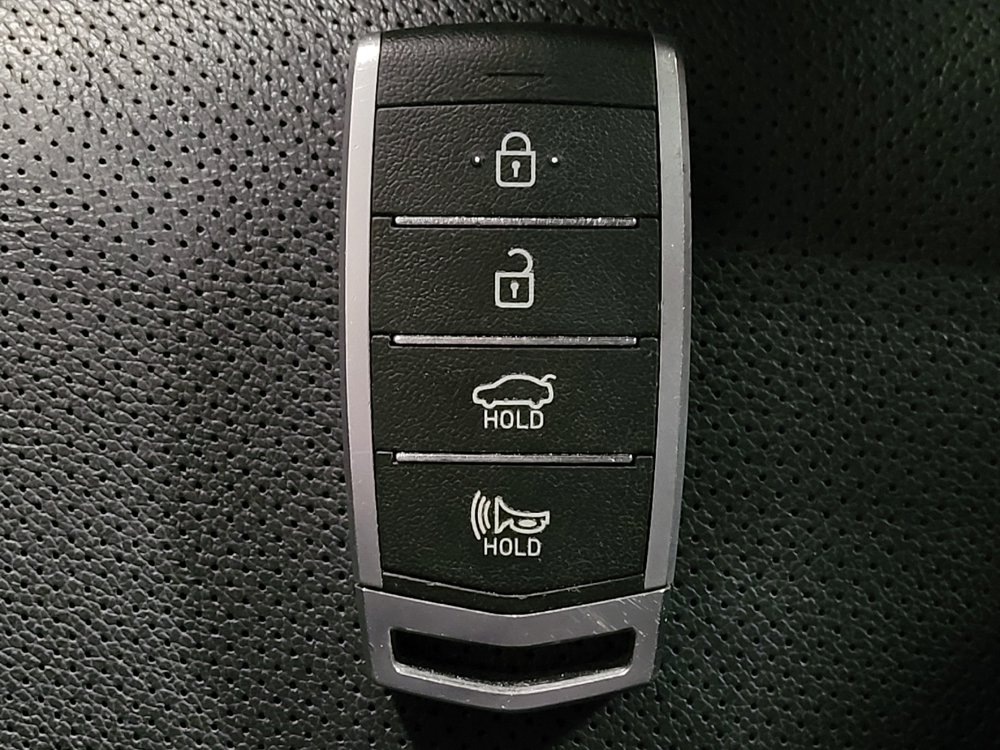 Used 2018 Genesis G80 3.8 RWD image 32