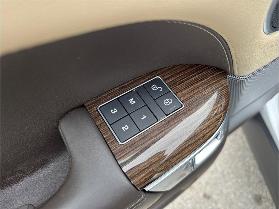 Used 2020 Land Rover Range Rover Sport HSE image 26