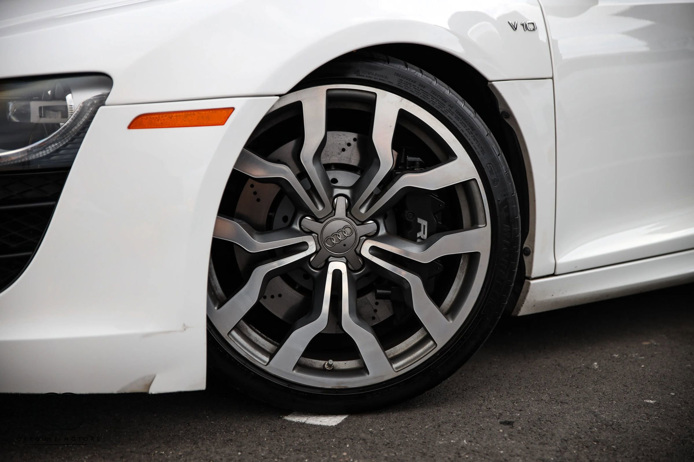 Used 2011 Audi R8 V10 AWD/4WD image 8