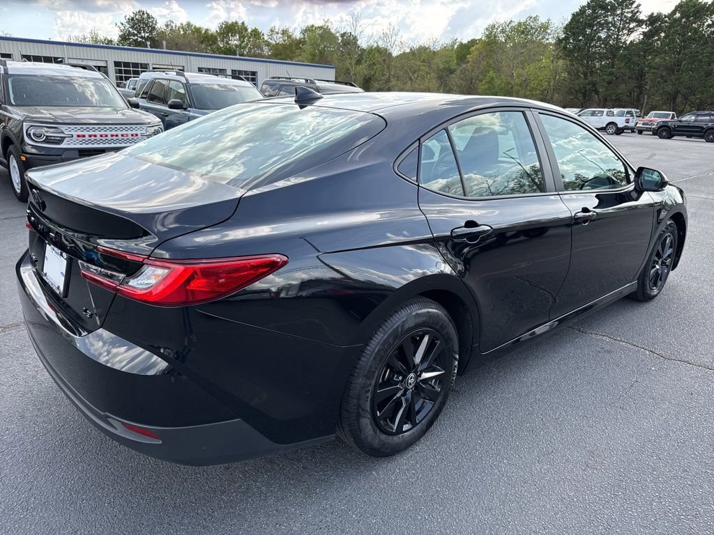 Used 2025 Toyota Camry LE FWD video 2