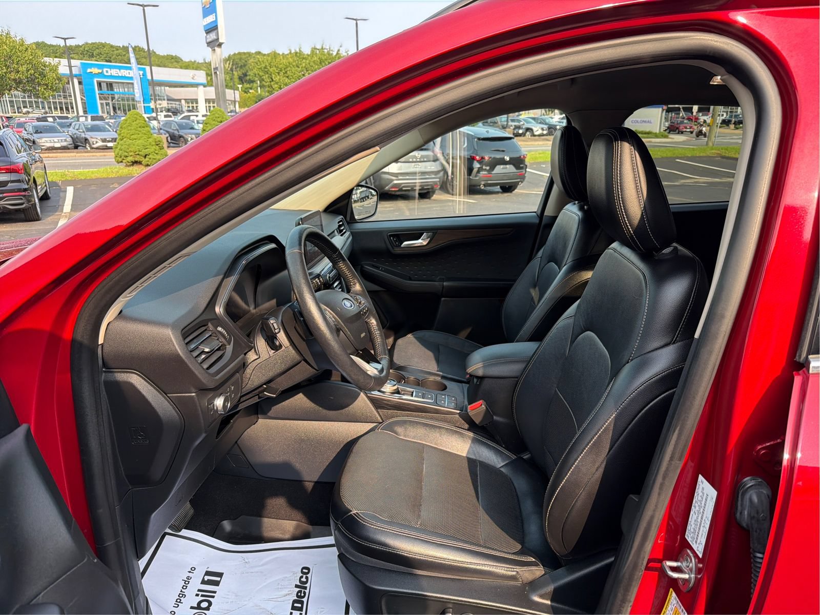 Used 2020 Ford Escape Titanium AWD/4WD image 9