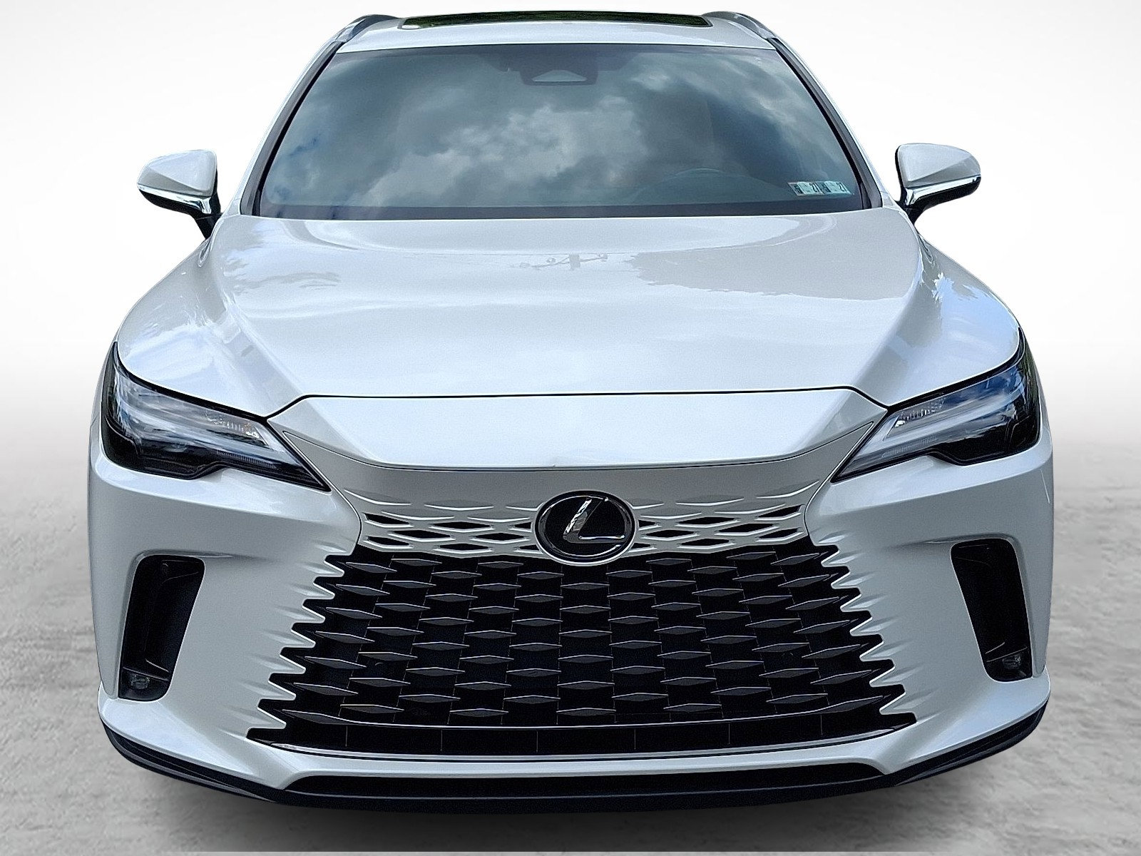 Used 2023 Lexus RX 350 Premium w/ Accessory Package AWD/4WD image 2