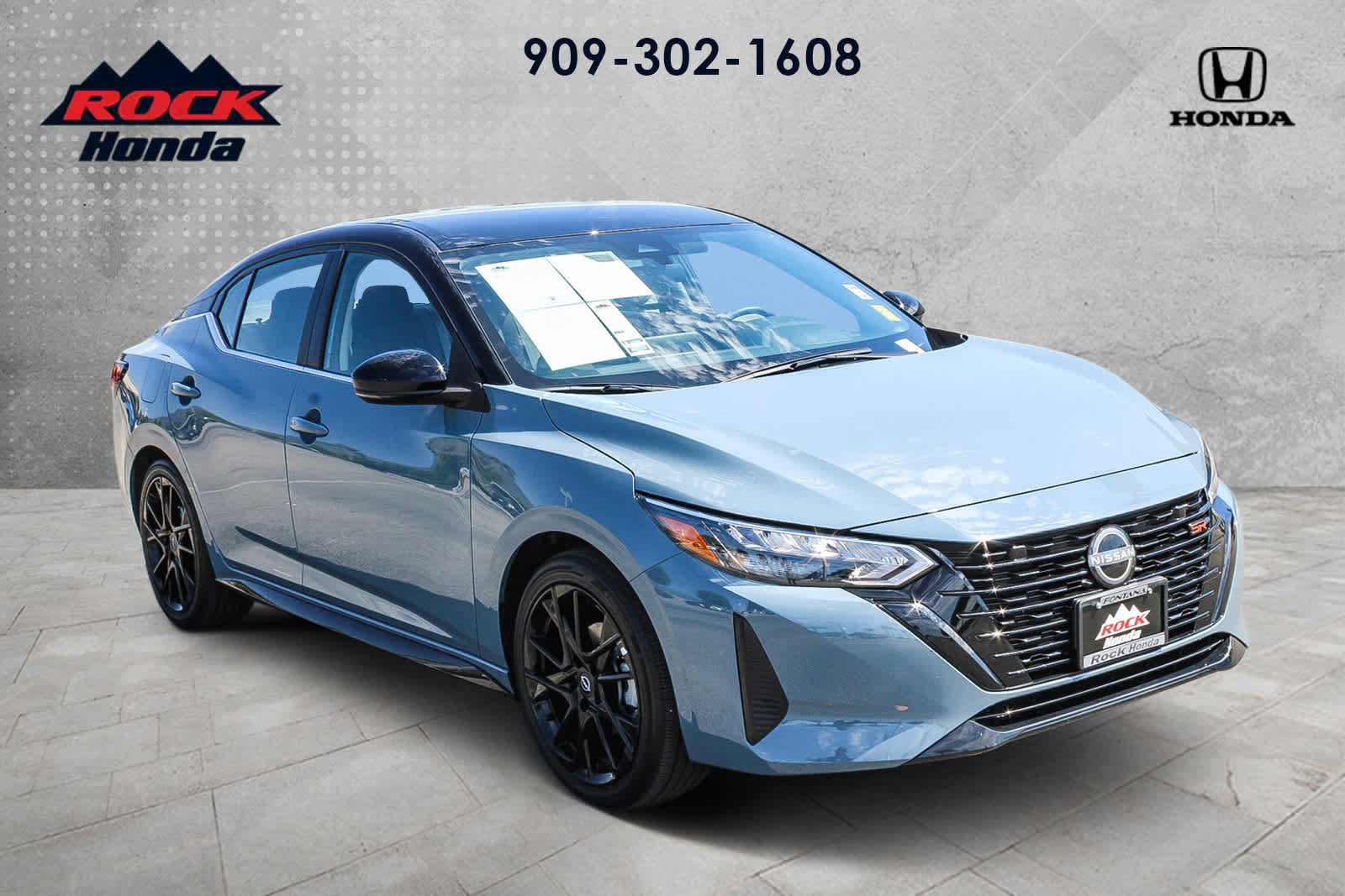 Used 2025 Nissan Sentra SR w/ Midnight Edition FWD image 3