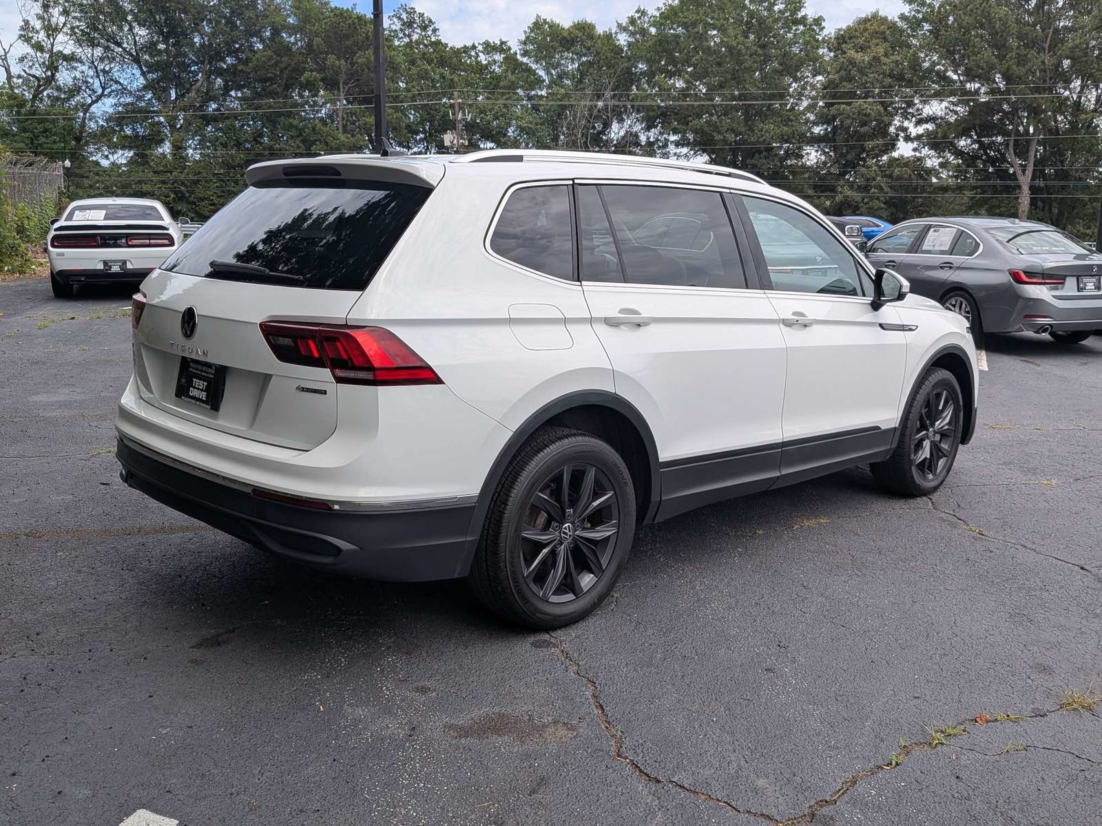Used 2024 Volkswagen Tiguan Wolfsburg Edition AWD/4WD image 4