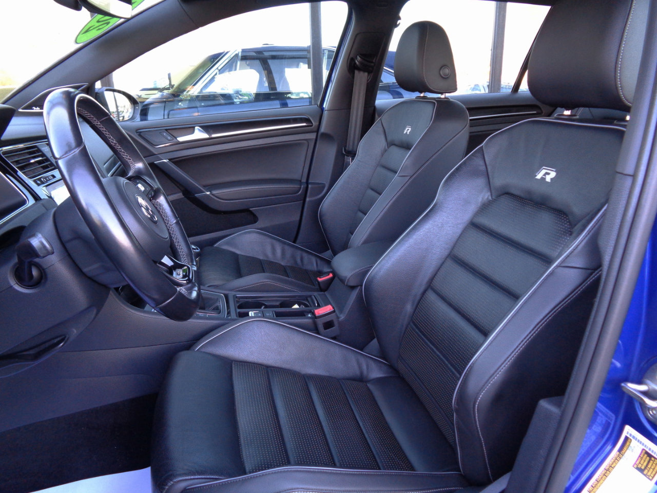 Used 2019 Volkswagen Golf R 4-Door image 9