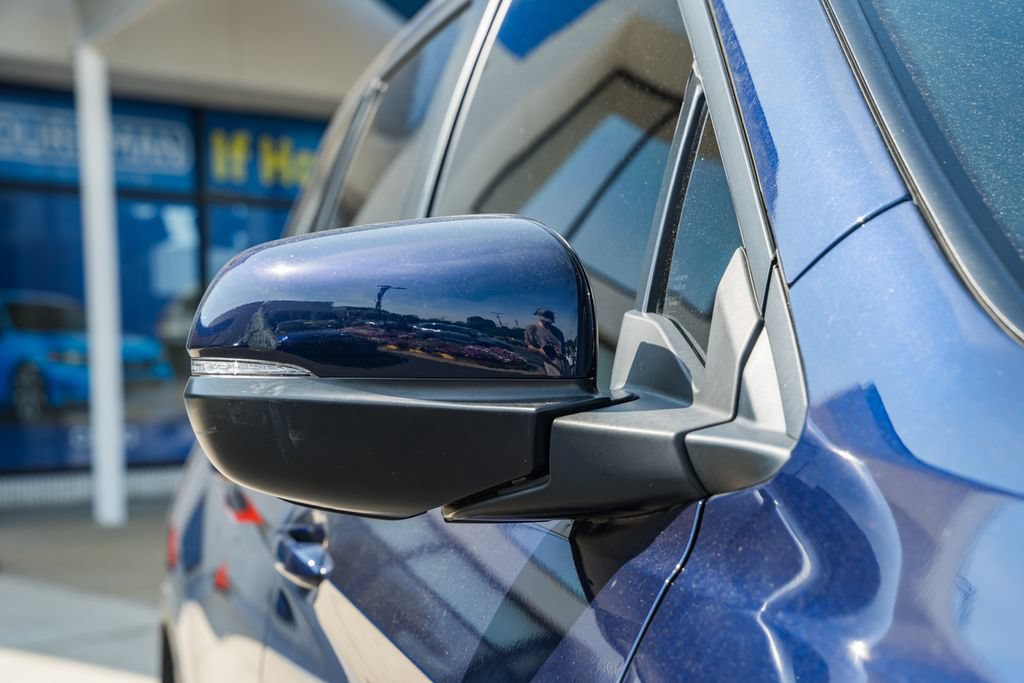 Used 2023 Honda Passport EX-L image 16