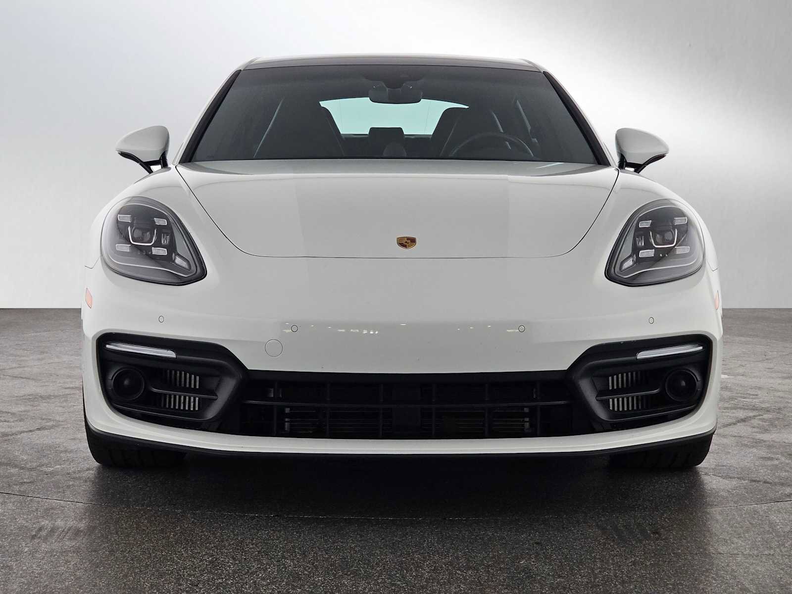 Used 2023 Porsche Panamera Platinum Edition image 8