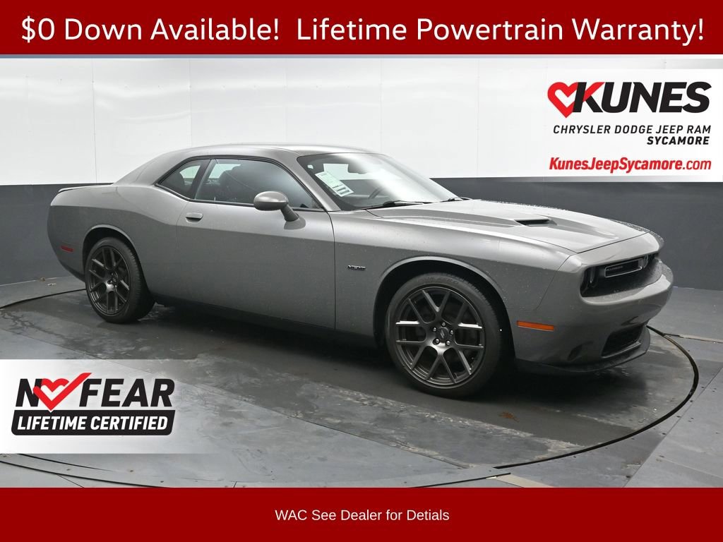 Used 2017 Dodge Challenger R/T image 1