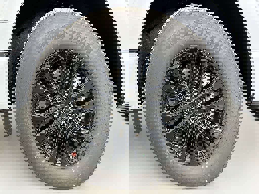 New 2025 Ford F150 XLT w/ Equipment Group 302A MID image 8