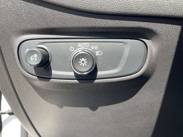 Used 2024 Chevrolet Equinox LT FWD image 34