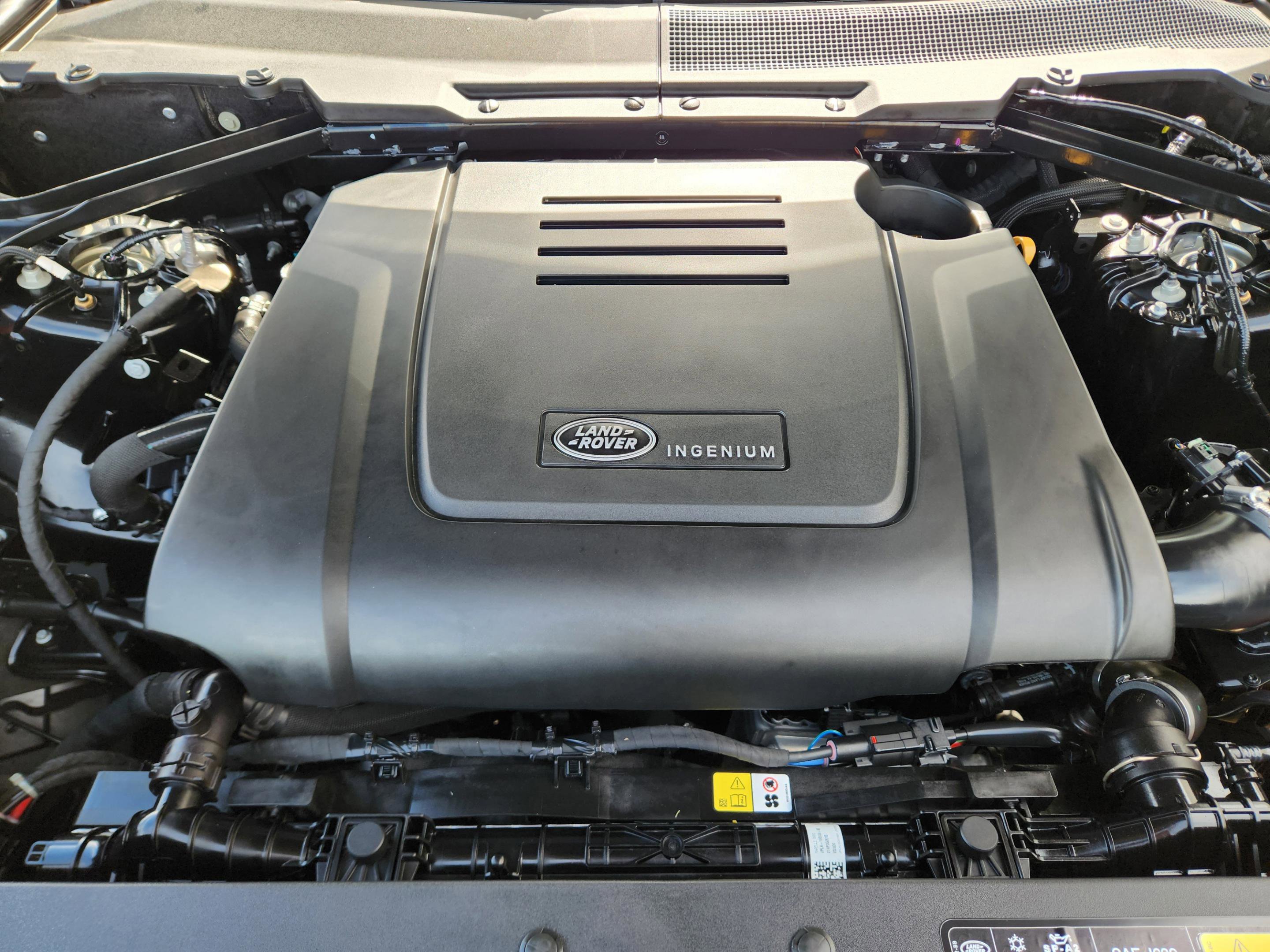 Certified 2025 Land Rover Defender 110 S image 27