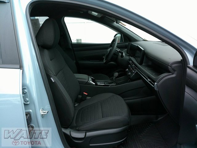 Used 2025 Hyundai Santa Cruz SE image 25