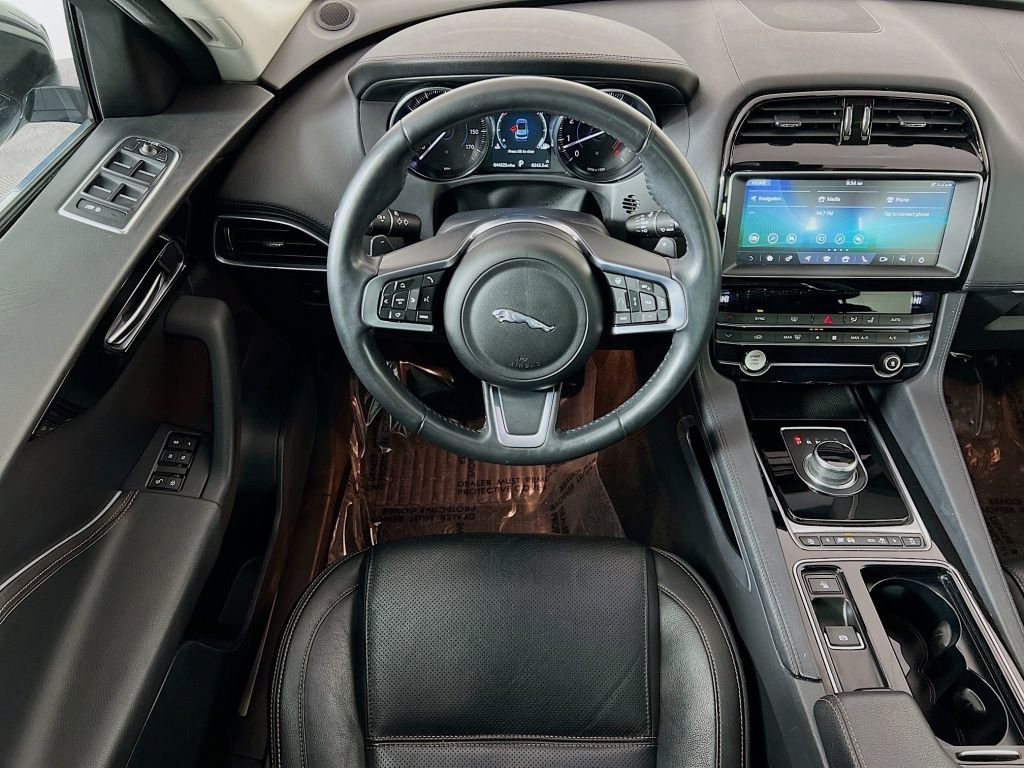 Used 2020 Jaguar F-PACE Prestige image 23