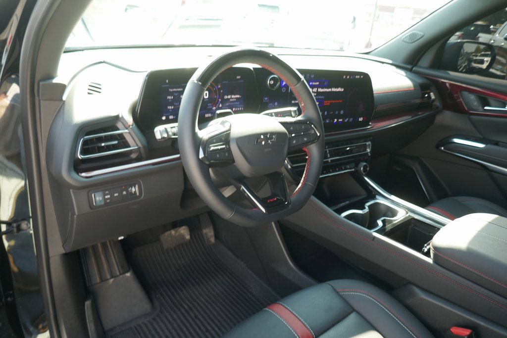 Certified 2025 Chevrolet Traverse RS image 25