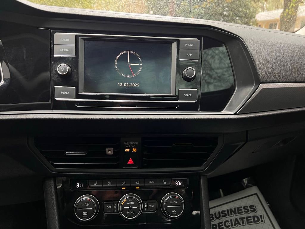 Used 2021 Volkswagen Jetta R-Line image 11