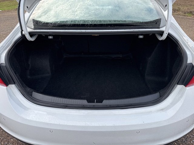 Used 2024 Chevrolet Malibu LT image 10