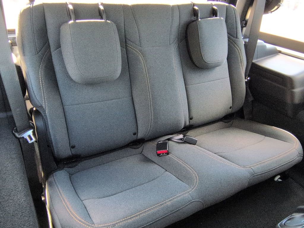 Used 2024 Jeep Wrangler Sport image 18