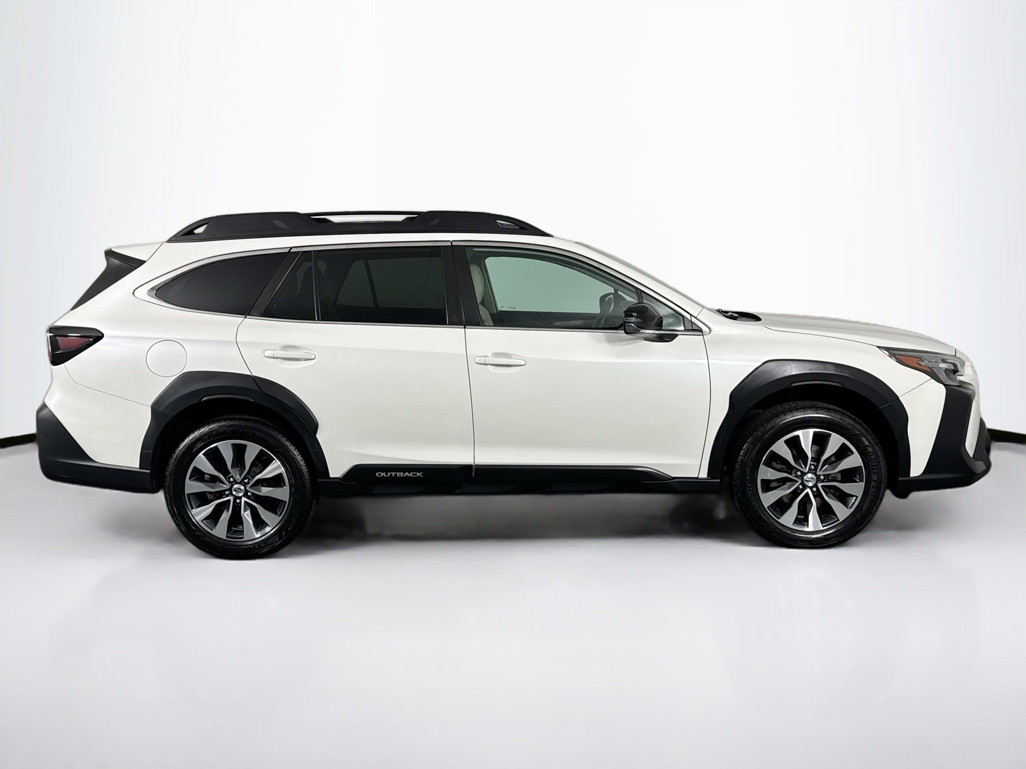 Used 2023 Subaru Outback Limited AWD/4WD image 16
