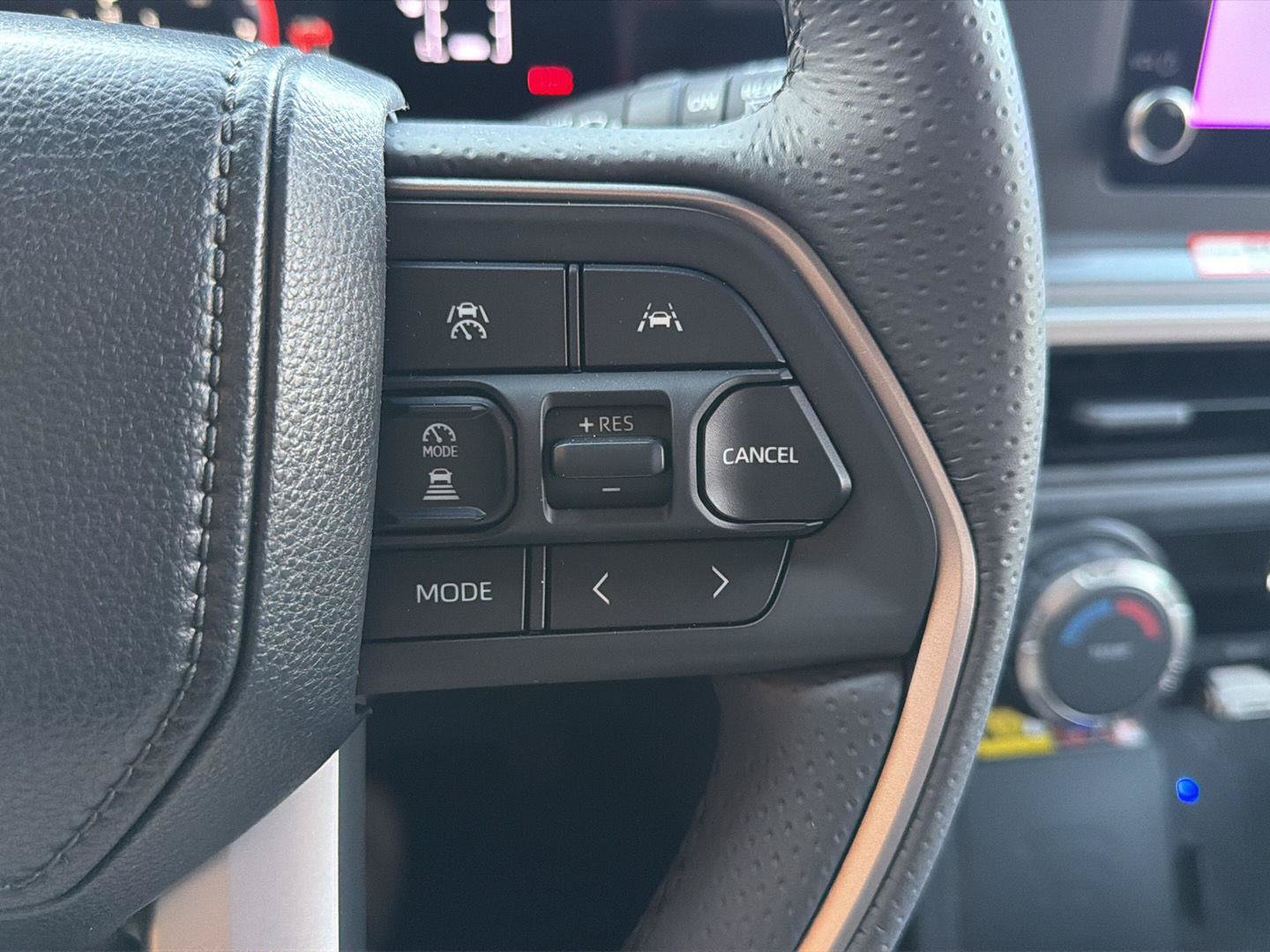 New 2026 Toyota 4Runner SR5 AWD/4WD image 19