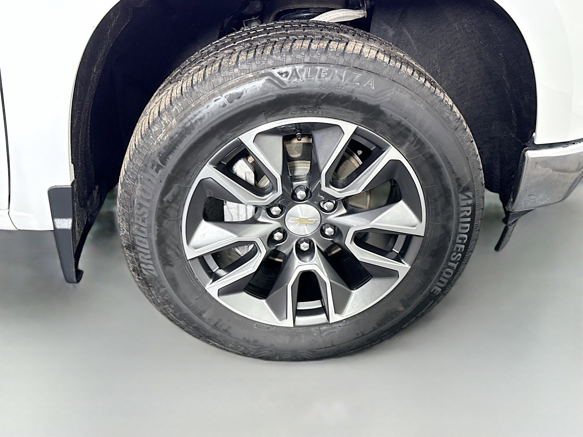 Used 2024 Chevrolet Silverado 1500 LT AWD/4WD image 31