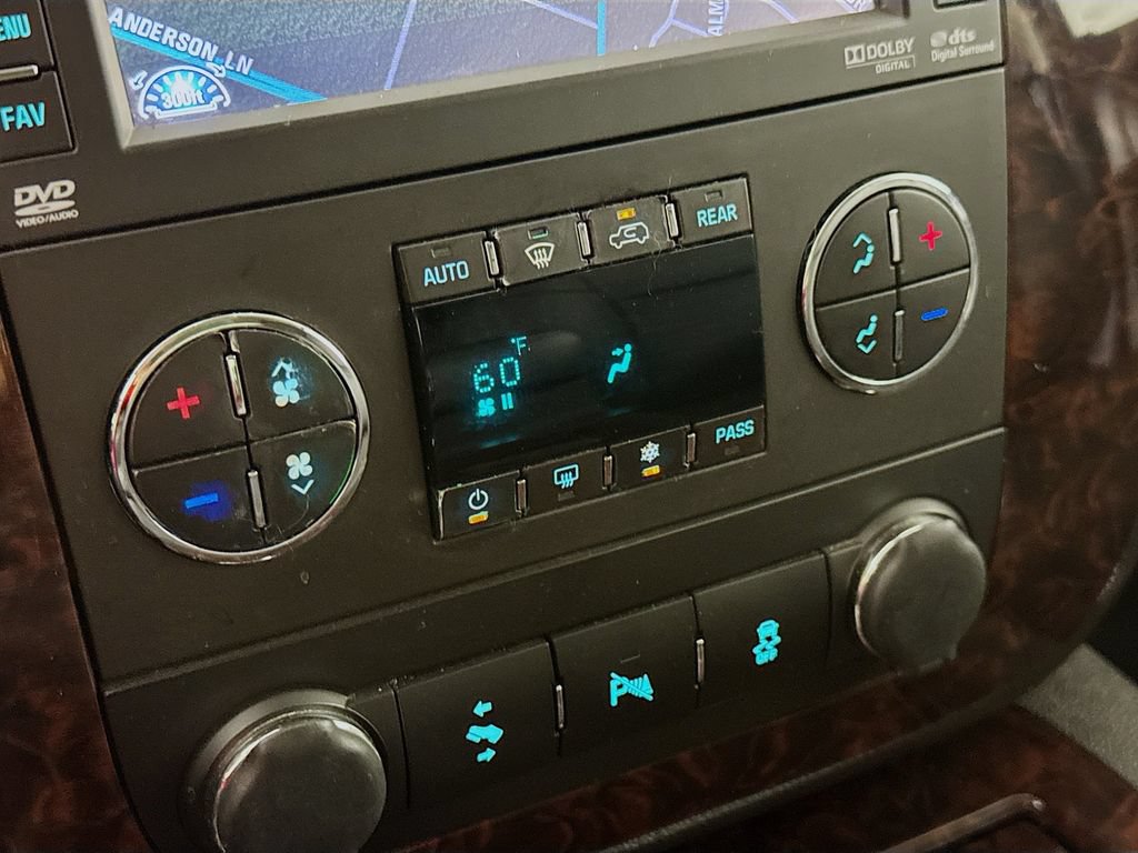 Used 2013 GMC Yukon Denali RWD image 17