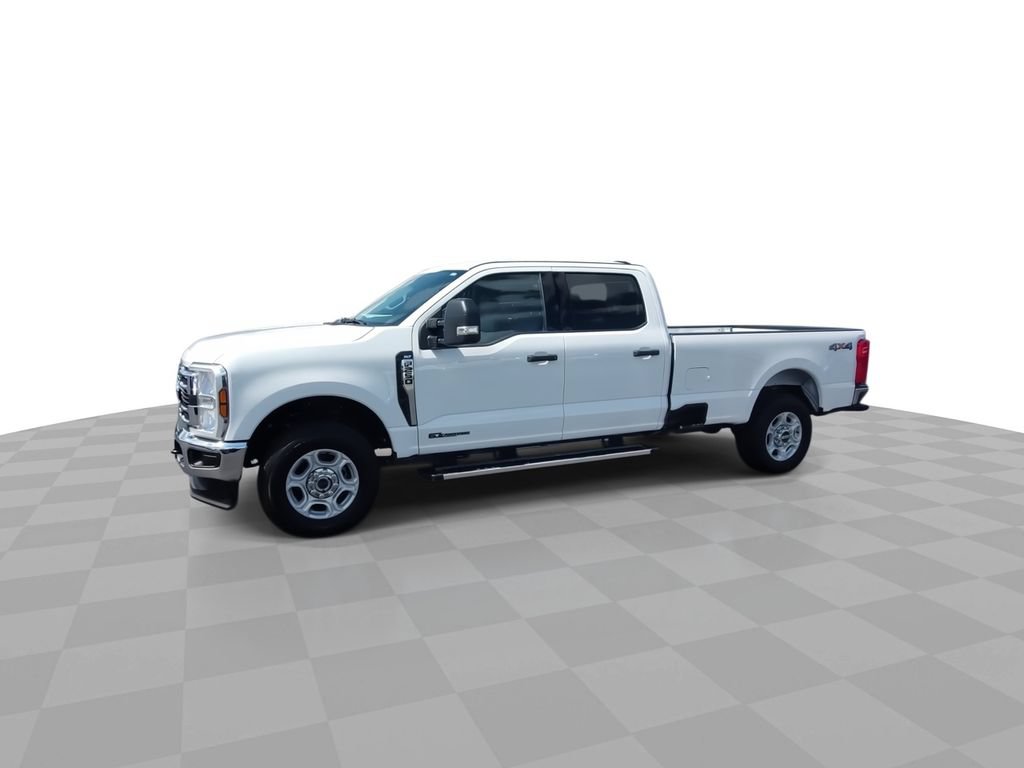 Used 2025 Ford F250 XLT AWD/4WD image 4