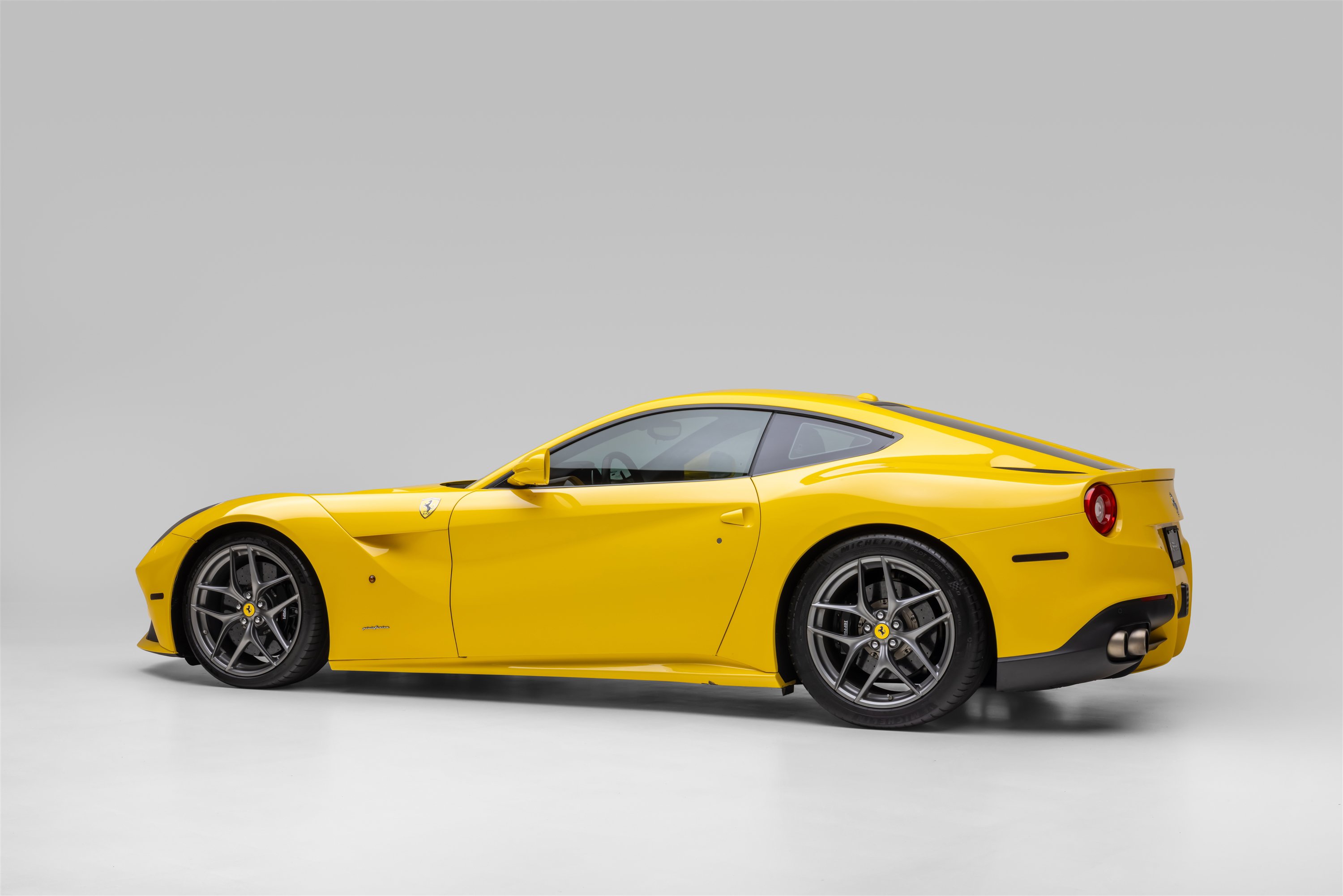 Certified 2017 Ferrari F12 Berlinetta RWD image 5