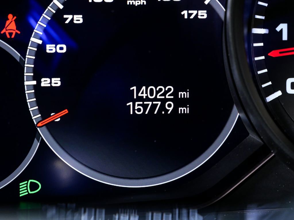 Certified 2023 Porsche Cayenne AWD/4WD image 11