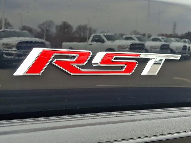 Certified 2025 Chevrolet Suburban RST w/ Comfort Package image 31