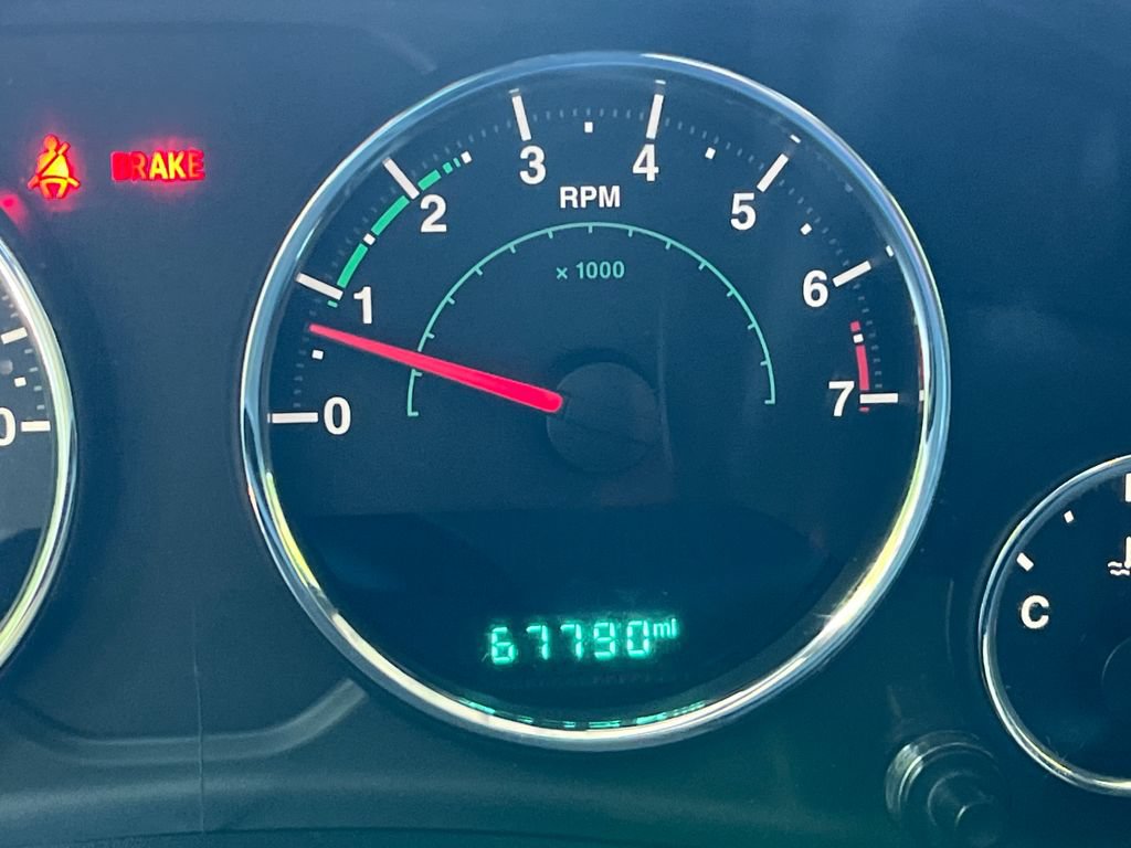 Used 2016 Jeep Wrangler Unlimited Sport w/ Connectivity Group AWD/4WD image 15