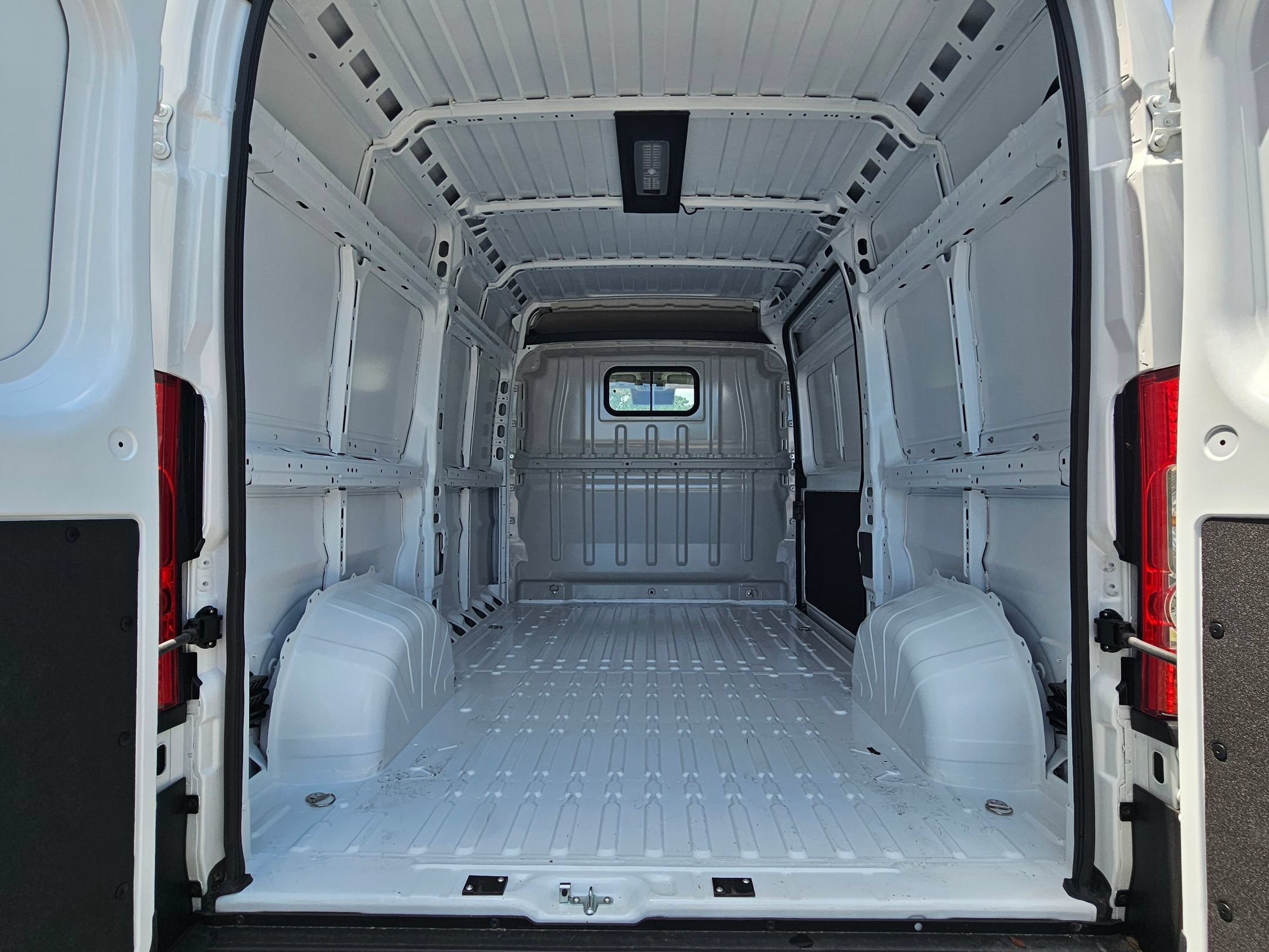 New 2026 RAM ProMaster 1500 w/ Convenience Group FWD image 26