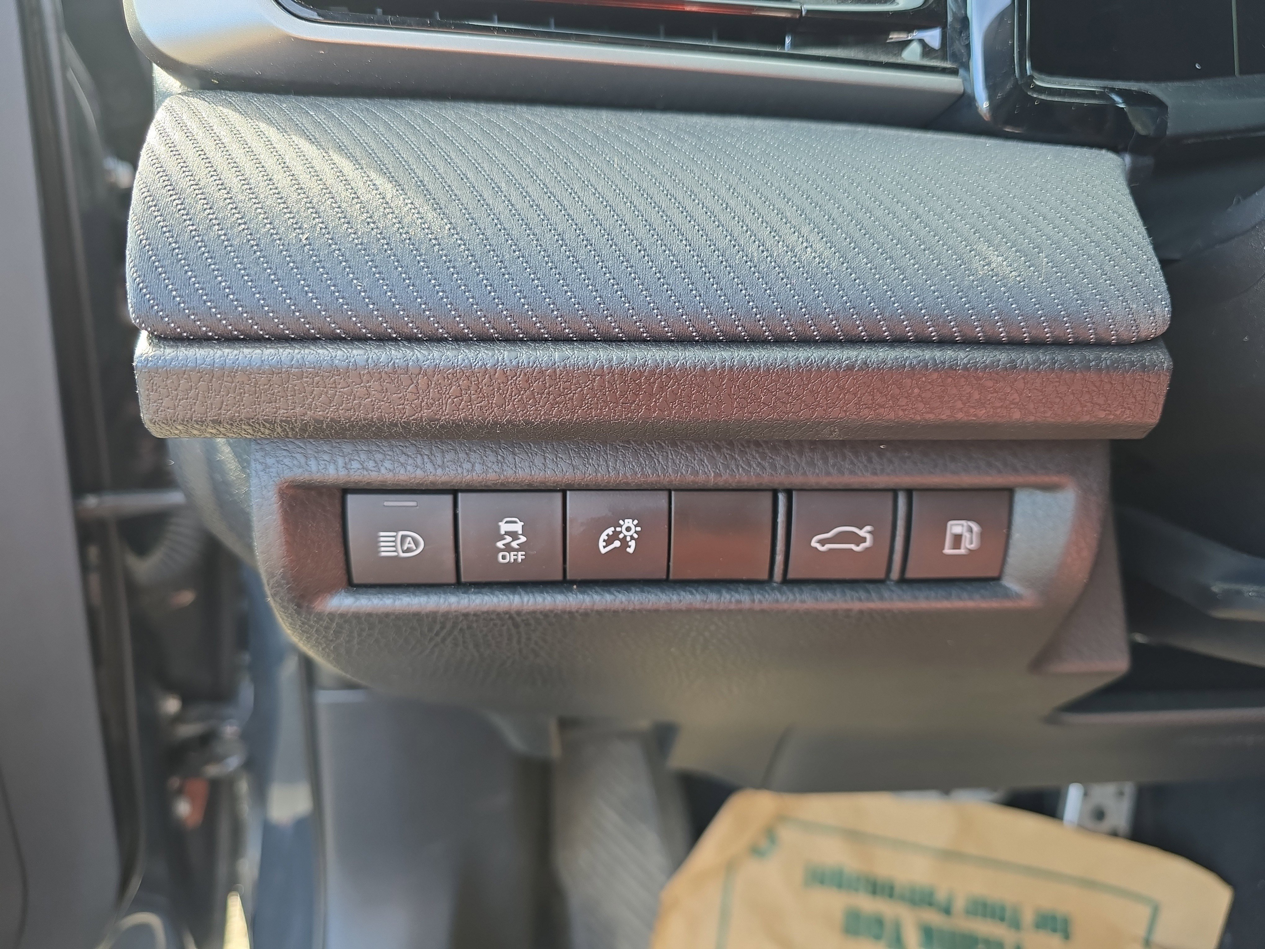 Used 2025 Toyota Camry SE FWD image 17