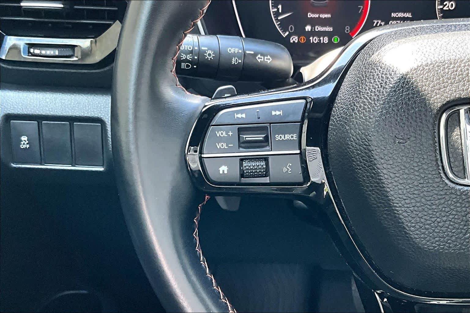 Used 2025 Honda Pilot Sport image 24