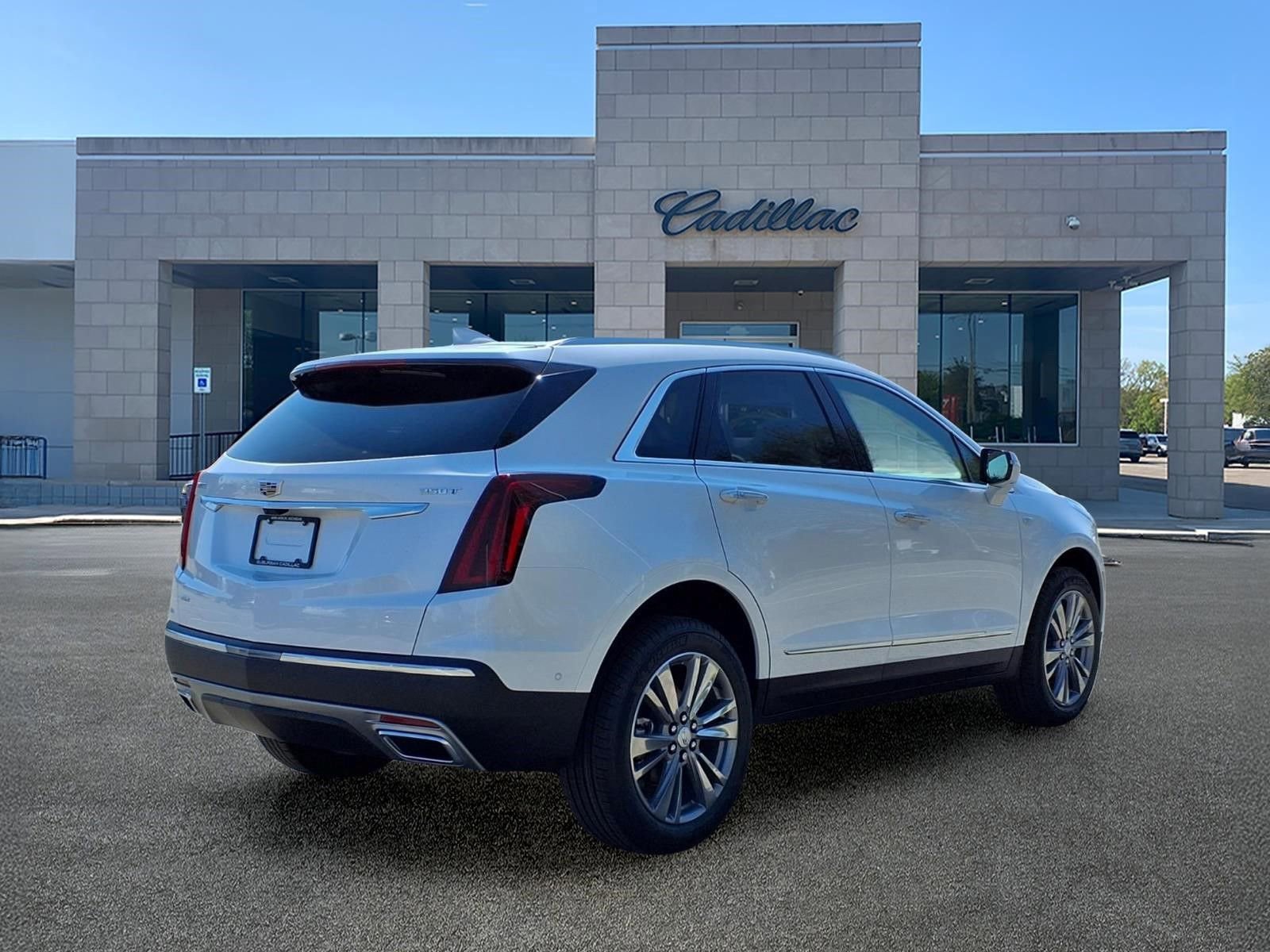 New 2026 Cadillac XT5 Premium Luxury image 4