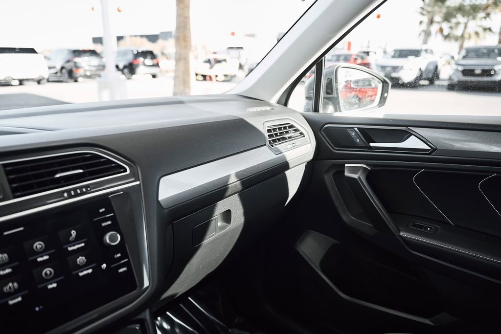 Used 2024 Volkswagen Tiguan Wolfsburg Edition FWD image 41