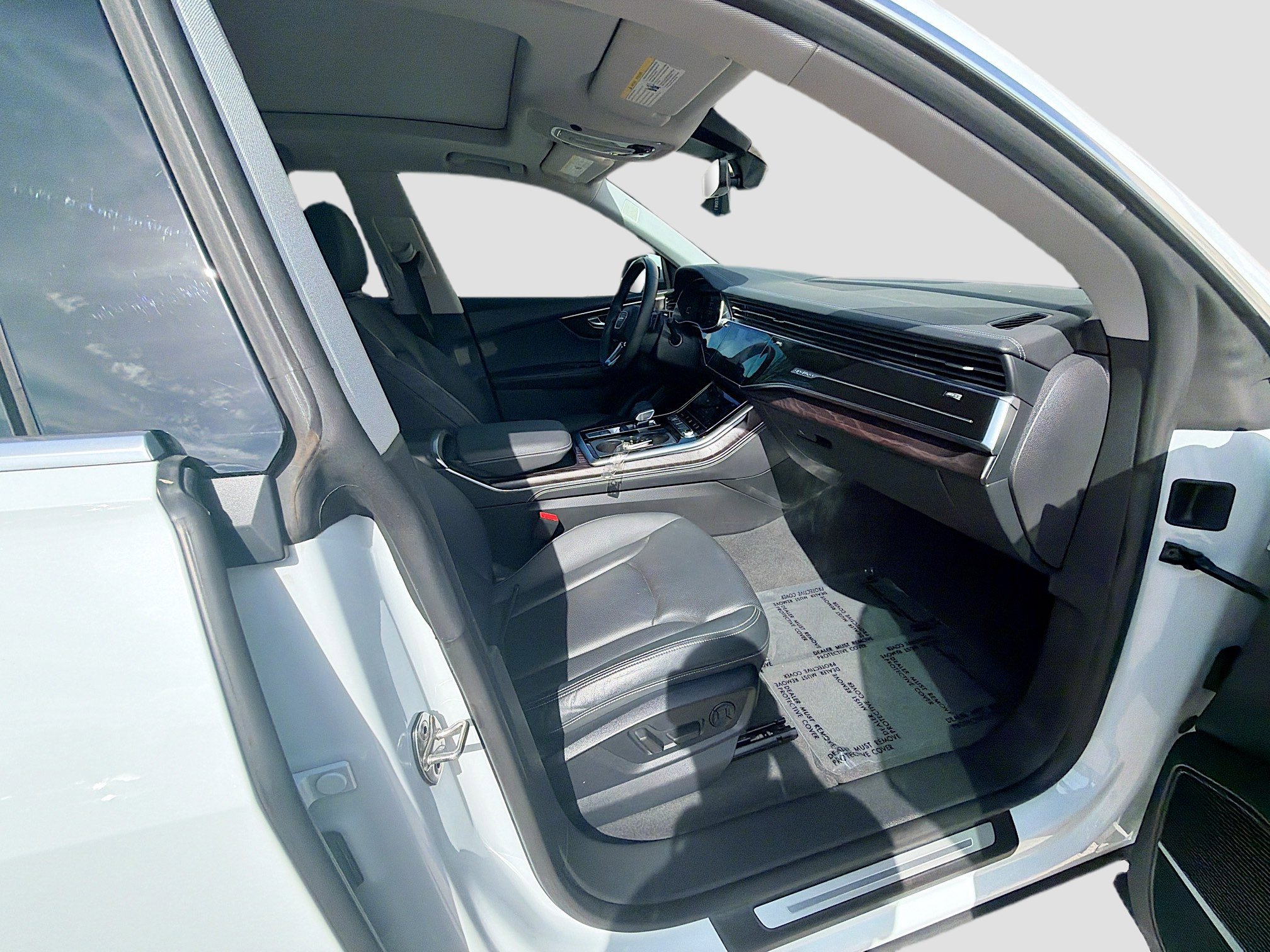 Used 2023 Audi Q8 Prestige image 30